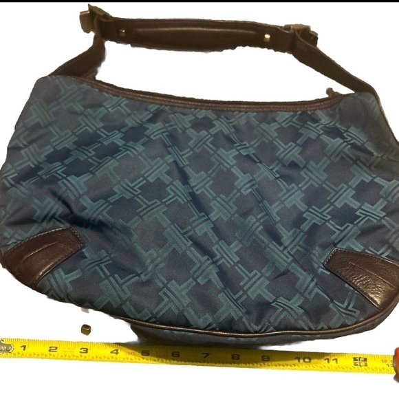 Authentic Tumi purse in the color blue gently used - Picture 6 of 11